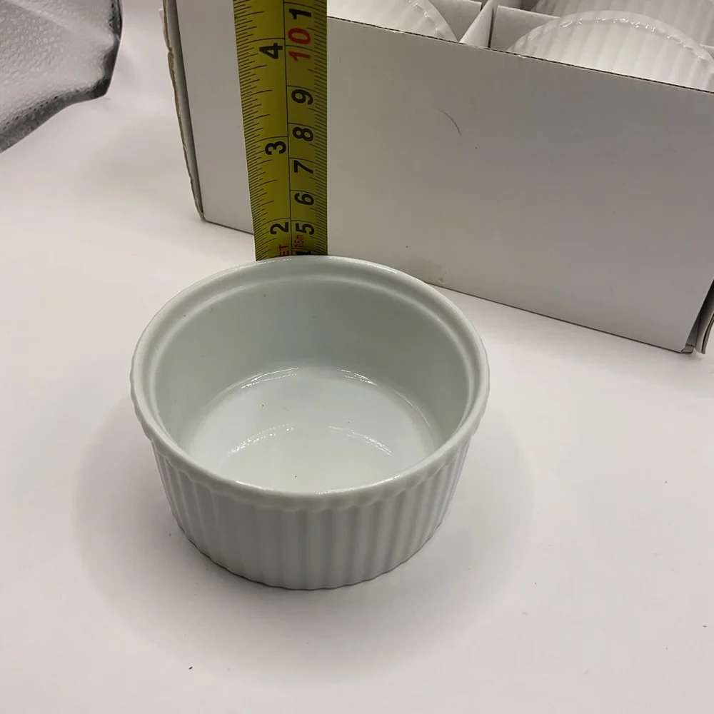 Ramekins NWT set of 4 Microwave/Oven Safe White Serving Bowl/Dishes Party Family
